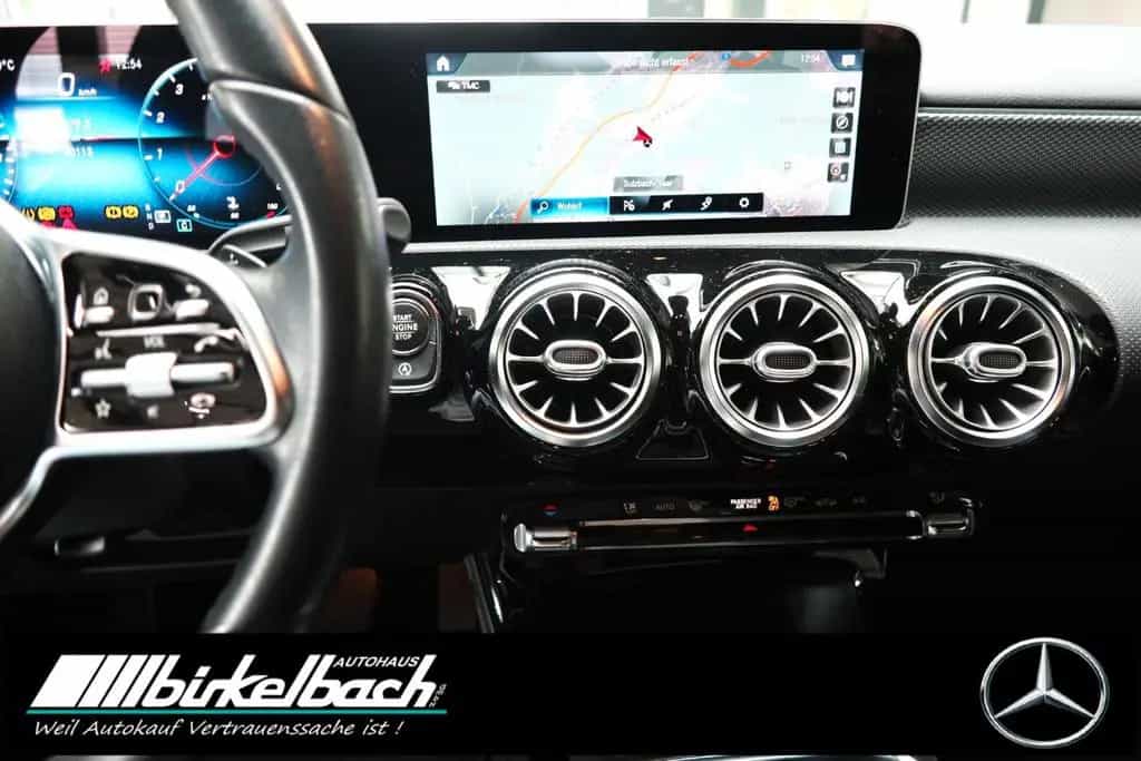 Mercedes-Benz A 180 Edition 19 Night LED MBUX Ambiente 11/2019-photo-7