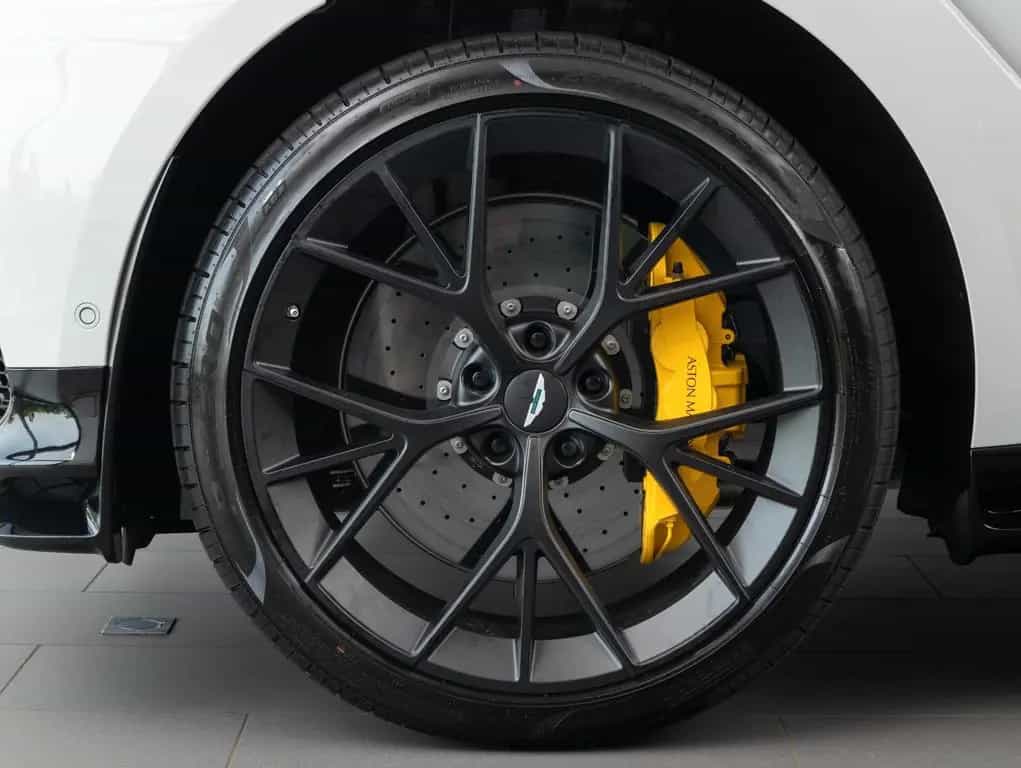 Aston Martin DBX 4.0 V8 707 null-photo-17