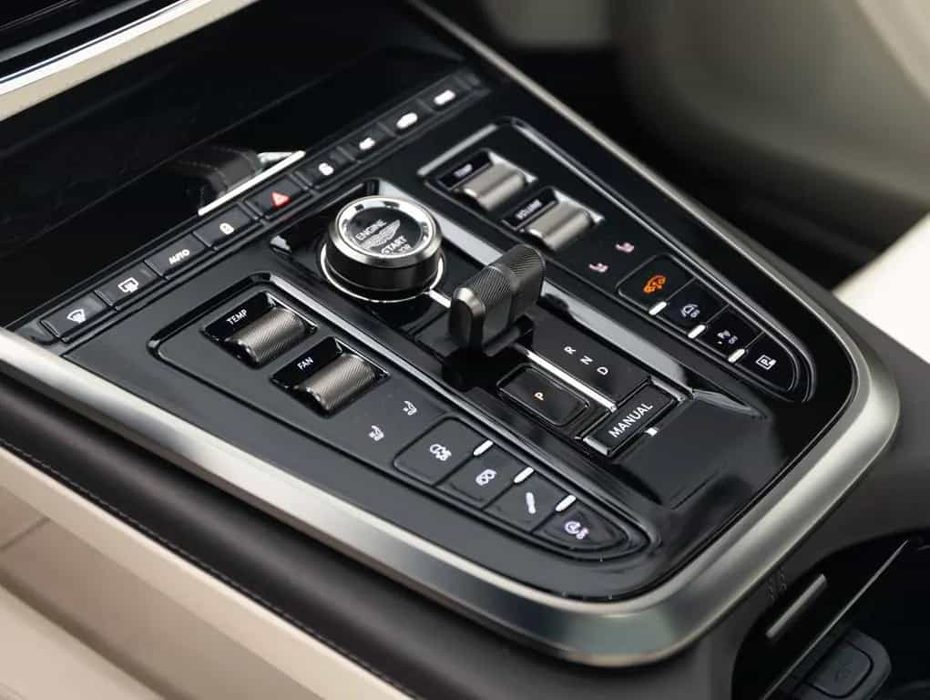Aston Martin DBX 4.0 V8 707 null-photo-9