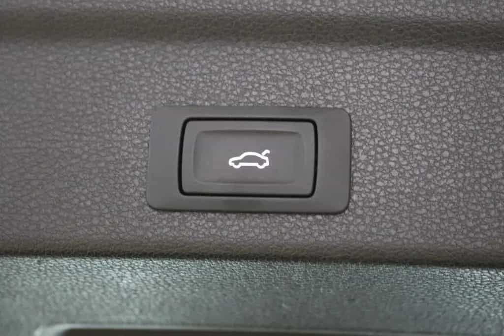 Audi Q3 Sportback 40 TFSI quattro AHK Matrix Pano 07/2024-photo-11