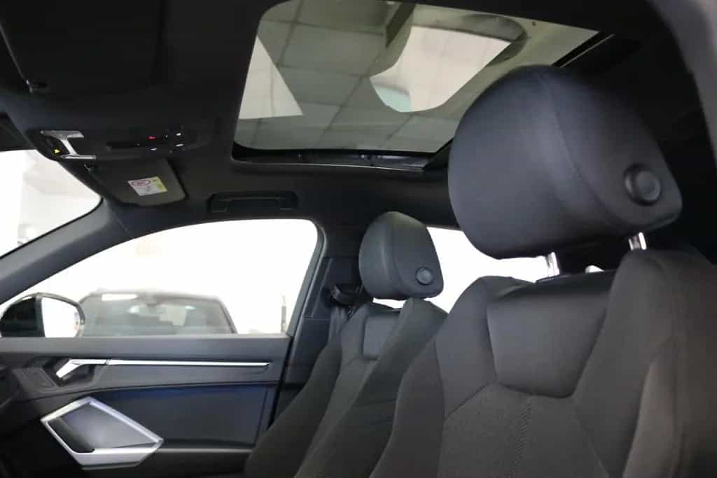 Audi Q3 Sportback 40 TFSI quattro AHK Matrix Pano 07/2024-photo-17