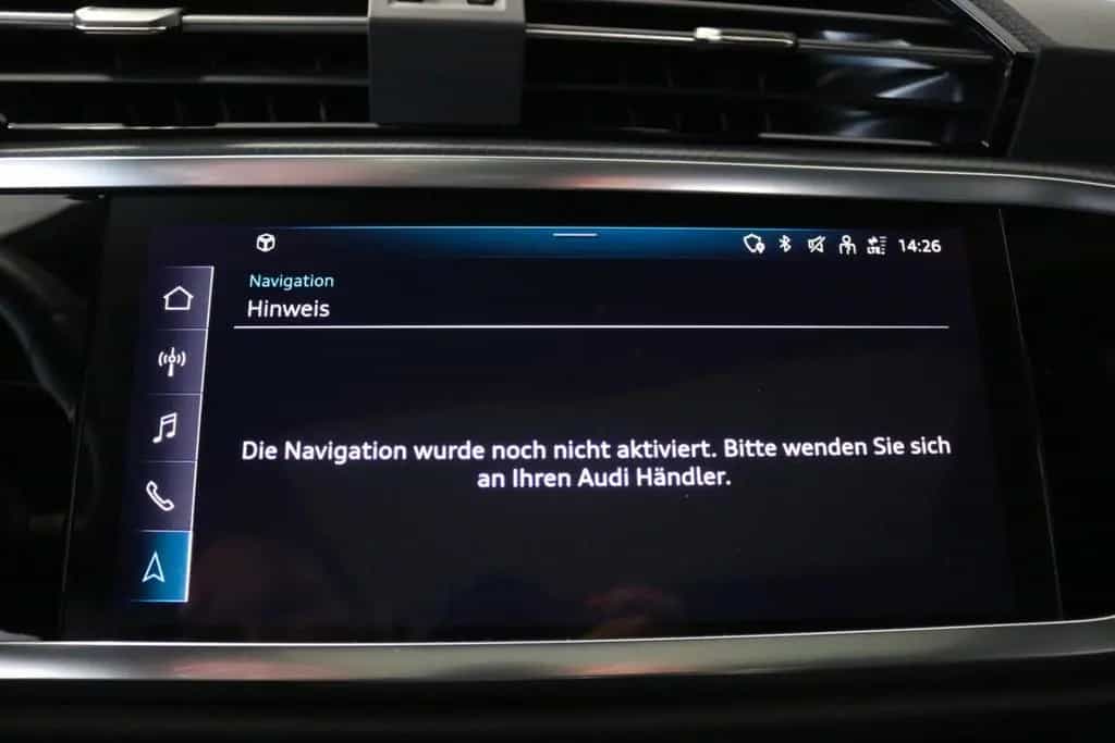 Audi Q3 Sportback 40 TFSI quattro AHK Matrix Pano 07/2024-photo-26