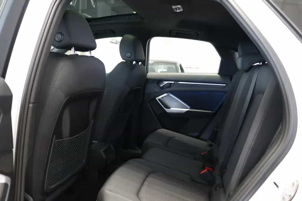 Audi Q3 Sportback 40 TFSI quattro AHK Matrix Pano 07/2024-photo-27