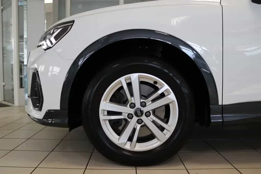 Audi Q3 Sportback 40 TFSI quattro AHK Matrix Pano 07/2024-photo-3