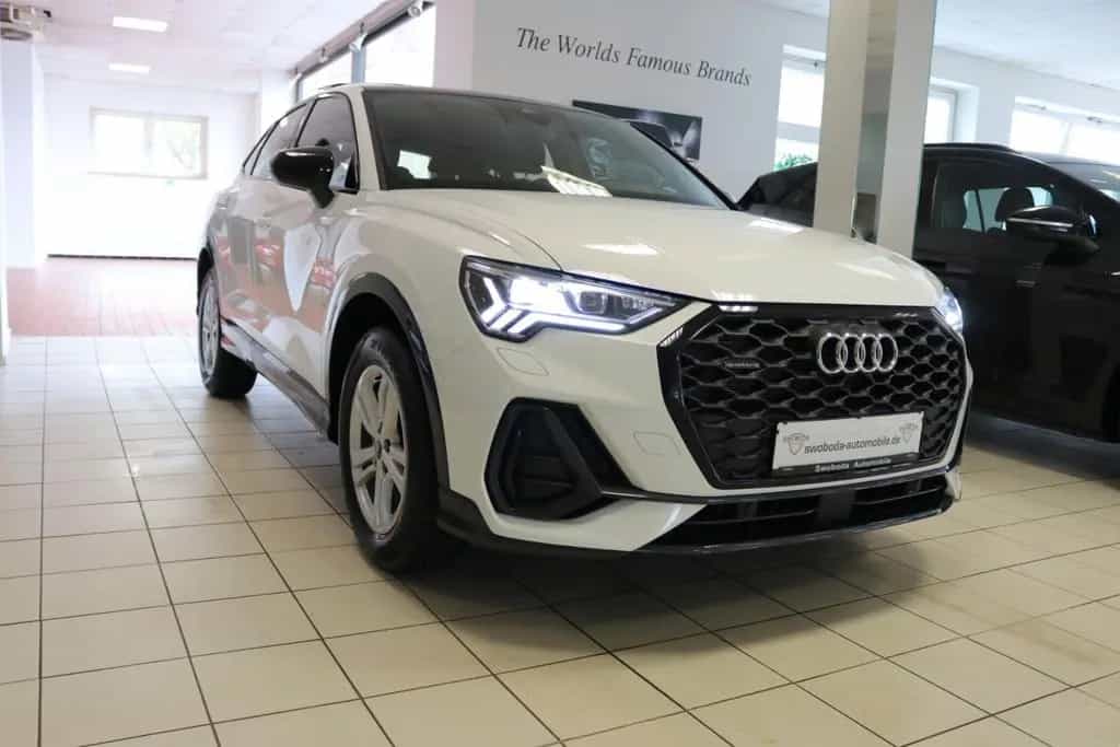 Audi Q3 Sportback 40 TFSI quattro AHK Matrix Pano 07/2024-photo-8