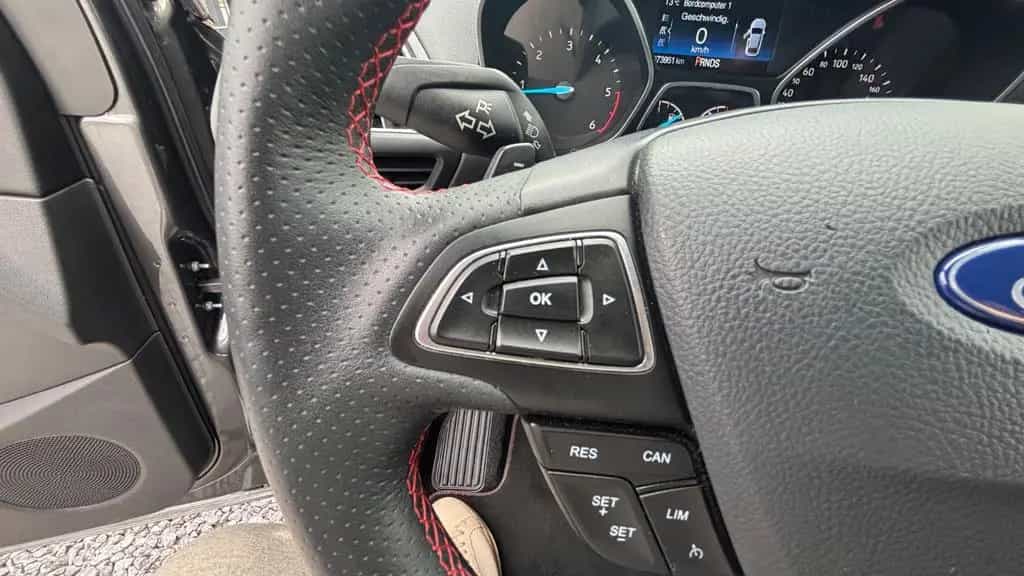 Ford Kuga 2.0 TDCi 4+4 ST-Line*AHK*Navi el.Heck*CAM 07/2019-photo-30
