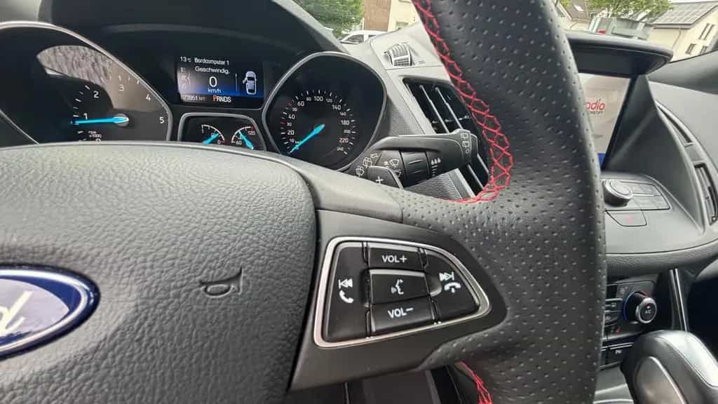Ford Kuga 2.0 TDCi 4+4 ST-Line*AHK*Navi el.Heck*CAM 07/2019-photo-31
