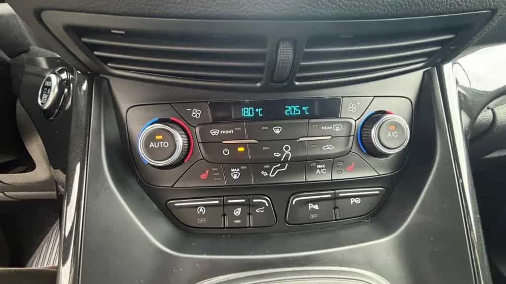 Ford Kuga 2.0 TDCi 4+4 ST-Line*AHK*Navi el.Heck*CAM 07/2019-photo-34