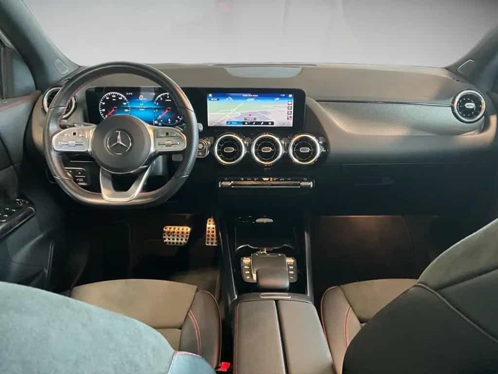 Mercedes-Benz GLA 200 AMG Panorama-Schiebedach 360 AUT Kam. LM 01/2022-photo-11