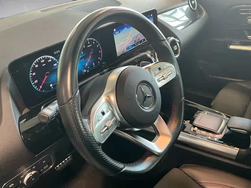 Mercedes-Benz GLA 200 AMG Panorama-Schiebedach 360 AUT Kam. LM 01/2022-photo-12