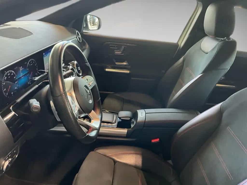 Mercedes-Benz GLA 200 AMG Panorama-Schiebedach 360 AUT Kam. LM 01/2022-photo-3
