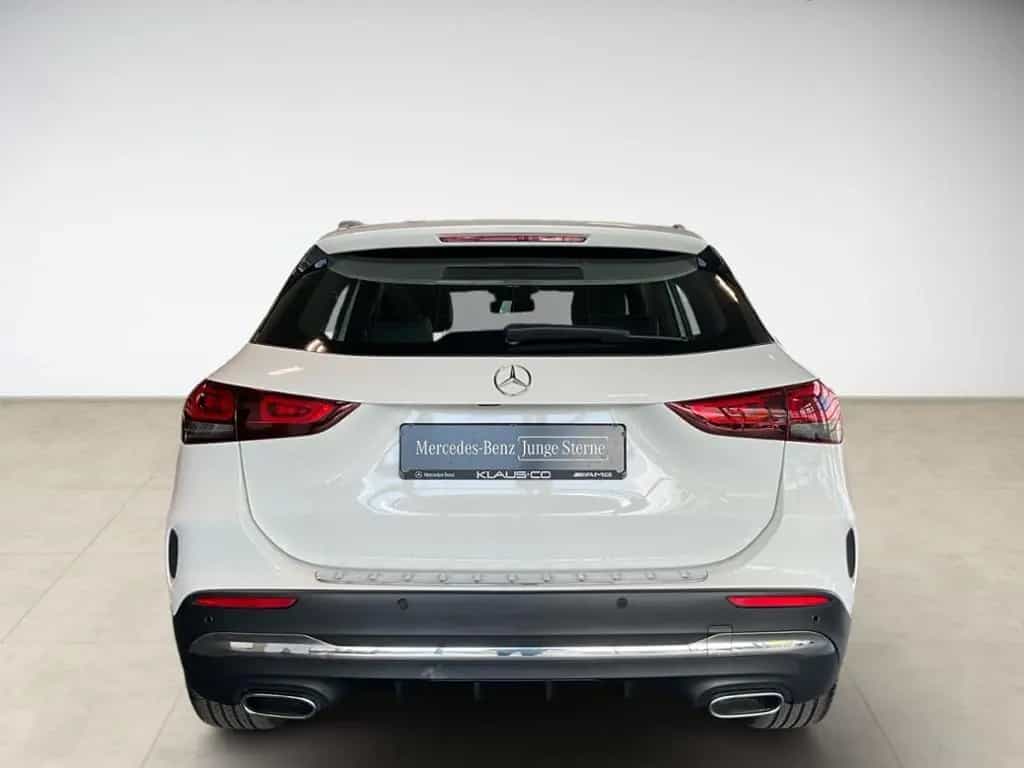 Mercedes-Benz GLA 200 AMG Panorama-Schiebedach 360 AUT Kam. LM 01/2022-photo-6