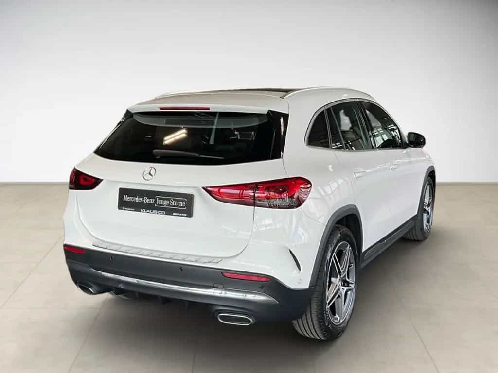 Mercedes-Benz GLA 200 AMG Panorama-Schiebedach 360 AUT Kam. LM 01/2022-photo-7