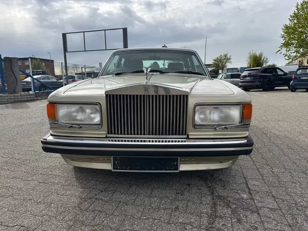 Rolls-Royce Silver Spirit - 10/1982-photo-0