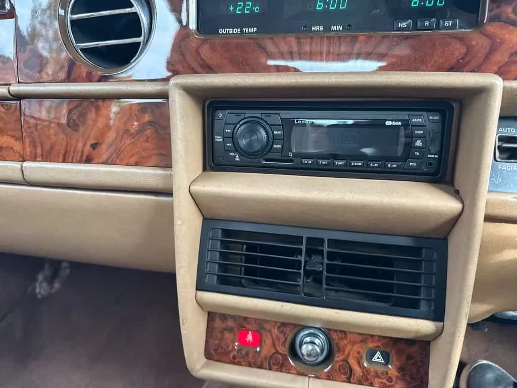 Rolls-Royce Silver Spirit - 10/1982-photo-17