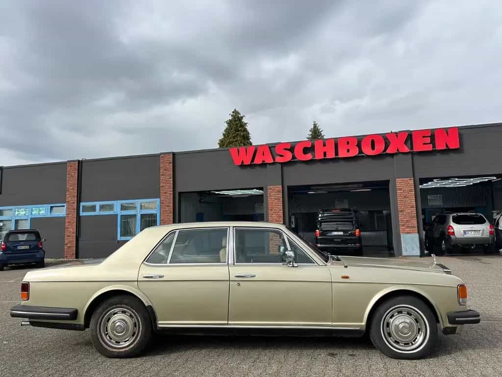 Rolls-Royce Silver Spirit - 10/1982-photo-4