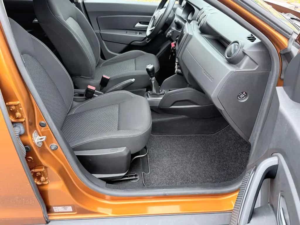 Dacia Duster II Comfort 4WD Navi Cam AHK 06/2020-photo-16