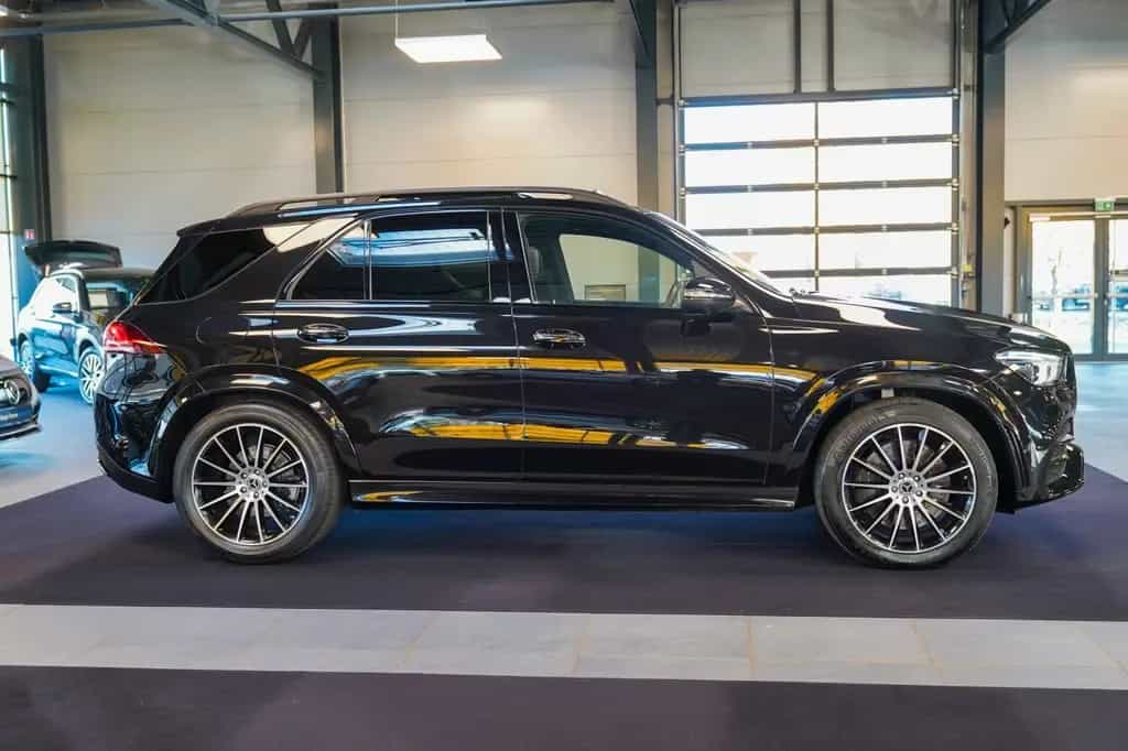 Mercedes-Benz GLE 580 4M AMG Line Night E-ACTIVE Massag NP135k 06/2020-photo-2