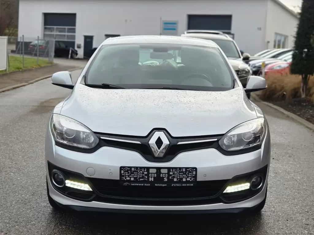 Renault Megane III Lim. 5-trg. Paris 07/2014-photo-0