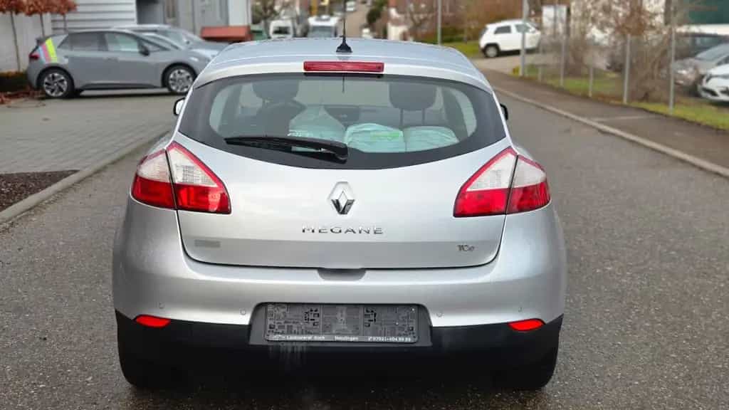 Renault Megane III Lim. 5-trg. Paris 07/2014-photo-4