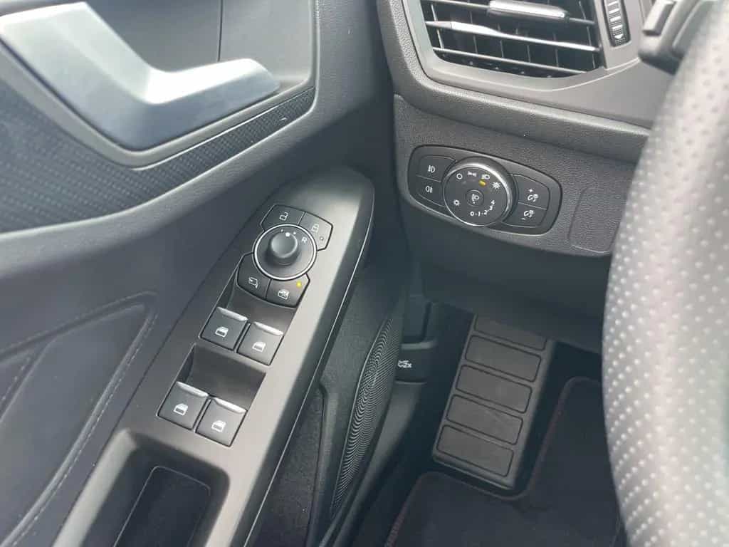 Ford Focus ST-Line X Turnier AUT | AHK | NAV | WINTER 04/2024-photo-16