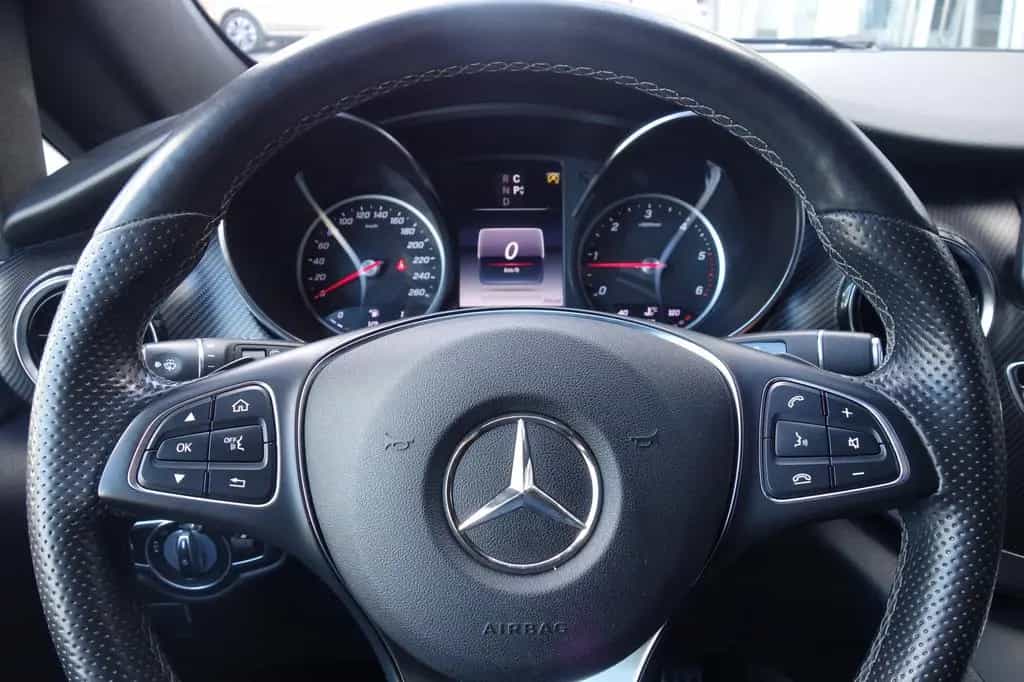 Mercedes-Benz V 300 d AMG LINE Lang 3xeTÜR/STDHZG/ACC/LED/AHK 06/2019-photo-24