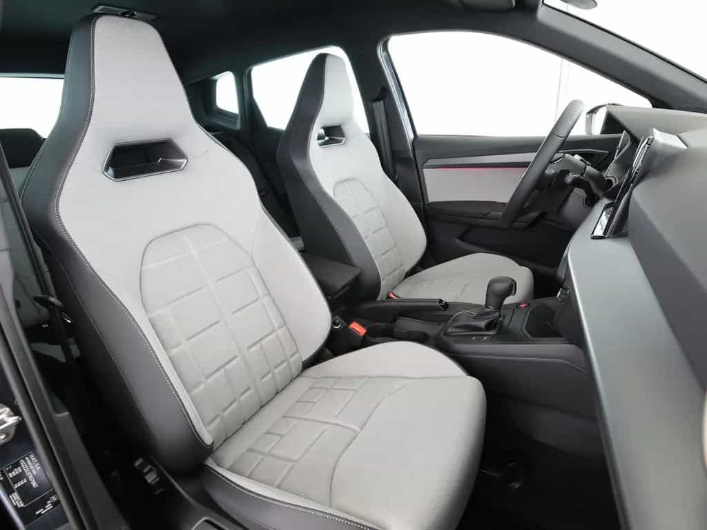 Seat Arona FR 1.0 TSI 116 PS 7 Gang DSG FR  LED Navi null-photo-16