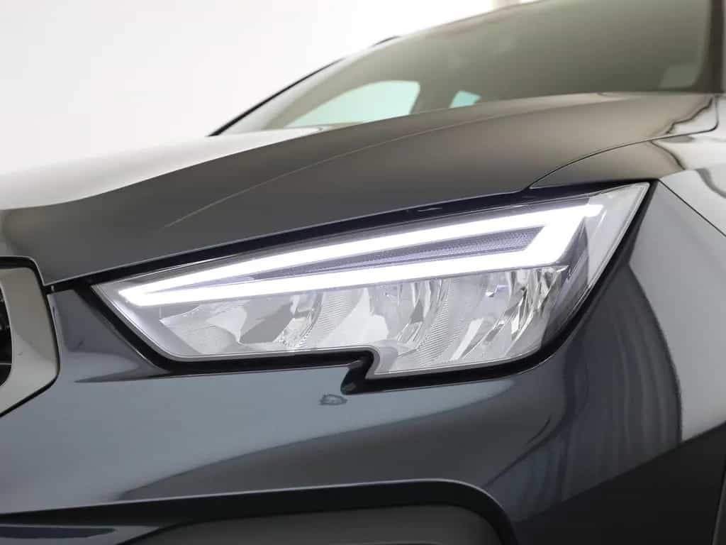 Seat Arona FR 1.0 TSI 116 PS 7 Gang DSG FR  LED Navi null-photo-17