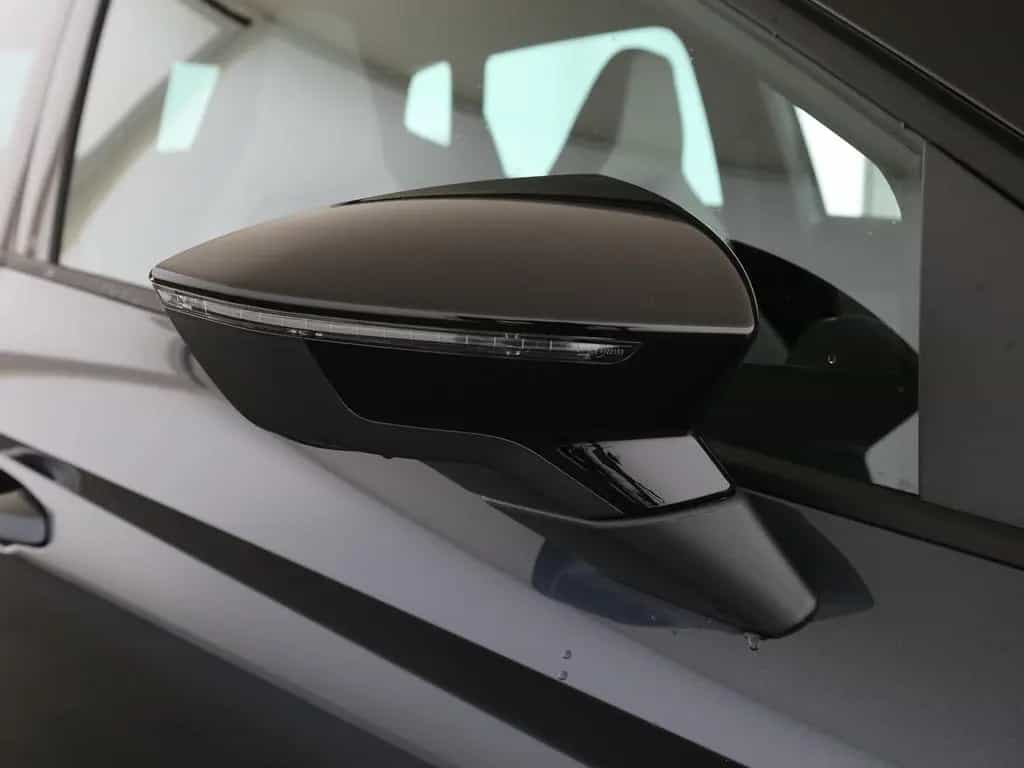 Seat Arona FR 1.0 TSI 116 PS 7 Gang DSG FR  LED Navi null-photo-19