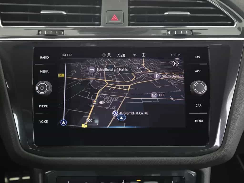 Volkswagen Tiguan Allspace 2.0TSI 190PS DSG 4M R-Line Black 02/2022-photo-16