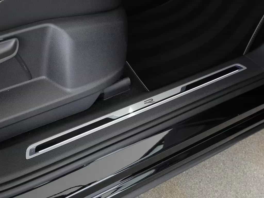Volkswagen Tiguan Allspace 2.0TSI 190PS DSG 4M R-Line Black 02/2022-photo-18