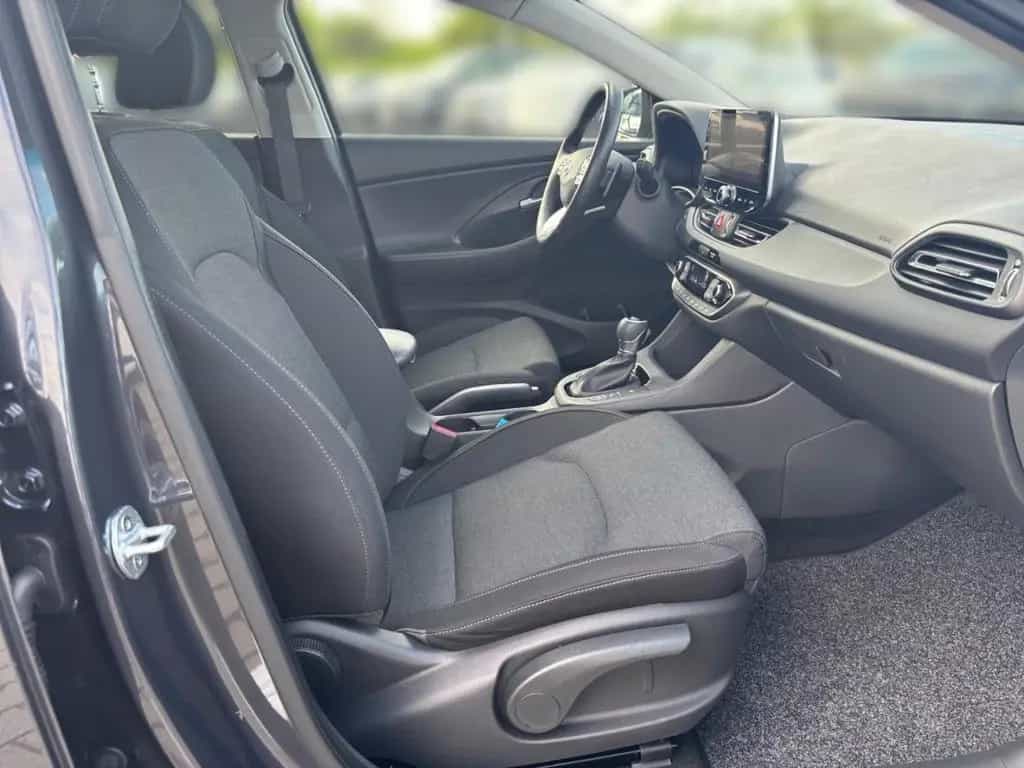 Hyundai i30 cw Edition 30+ Mild-Hybrid El. Panodach Navi 03/2021-photo-13