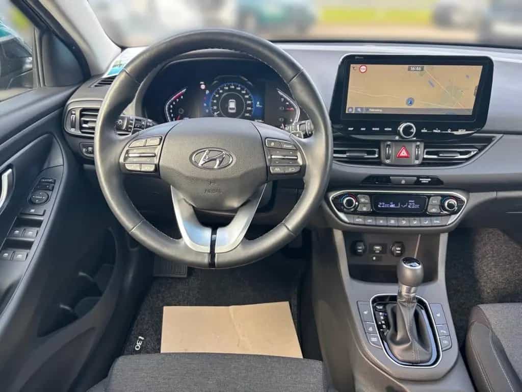 Hyundai i30 cw Edition 30+ Mild-Hybrid El. Panodach Navi 03/2021-photo-9