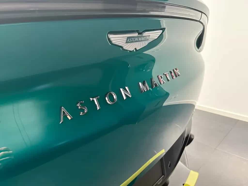 Aston Martin DBX 707 AMR24 Edition - Medical Car - Carbon 01/2025-photo-13