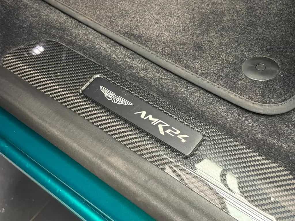 Aston Martin DBX 707 AMR24 Edition - Medical Car - Carbon 01/2025-photo-17