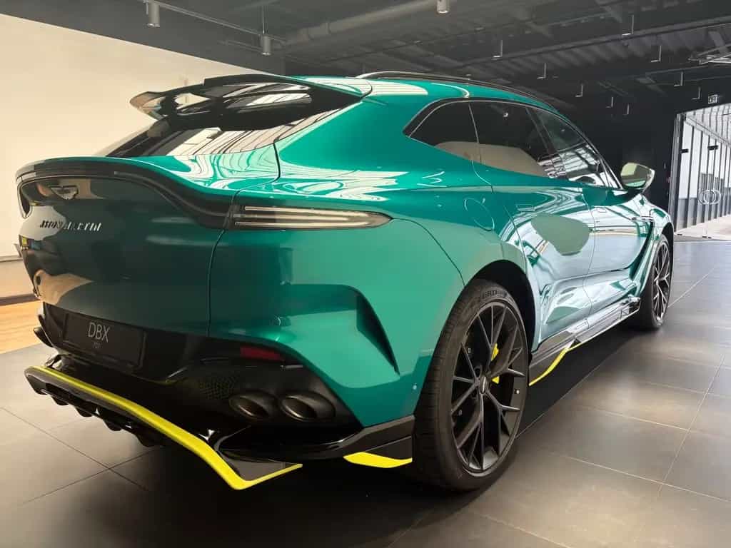 Aston Martin DBX 707 AMR24 Edition - Medical Car - Carbon 01/2025-photo-5