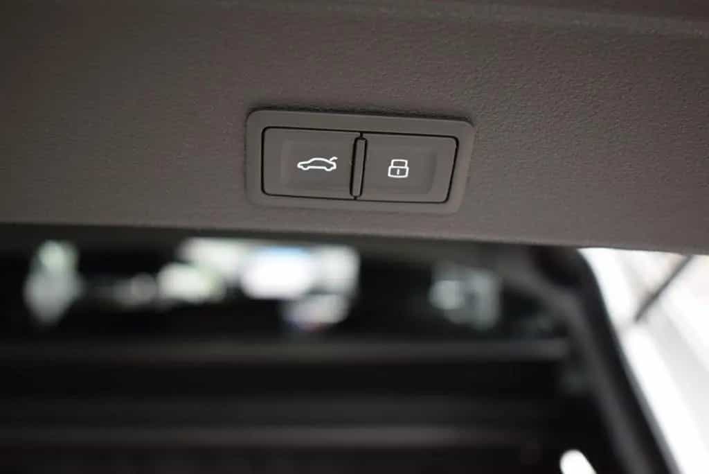 Audi A4 Avant 35 TDI S-tr. *S-line*Matrix*Navi*ACC* 05/2021-photo-17