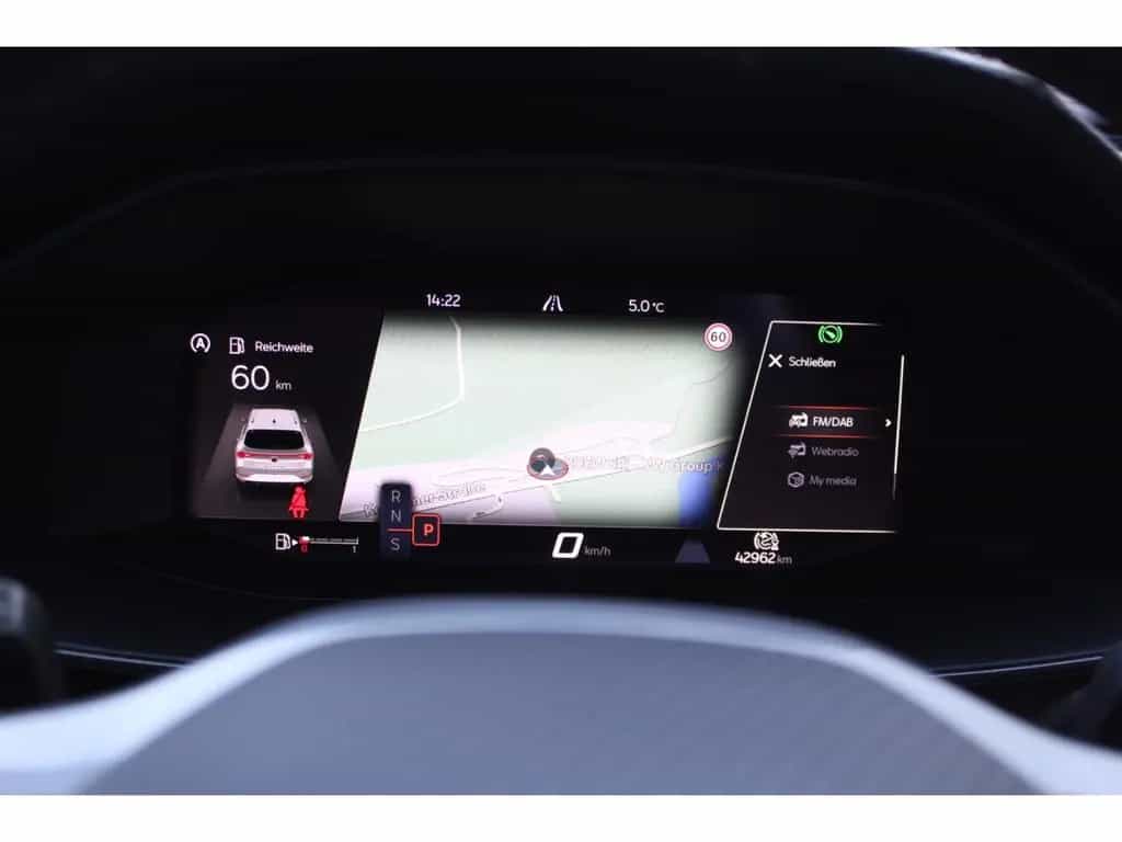 Cupra Leon Sportstourer 2.0 TSI DSG AHK MATRIX LED DCC 03/2023-photo-15