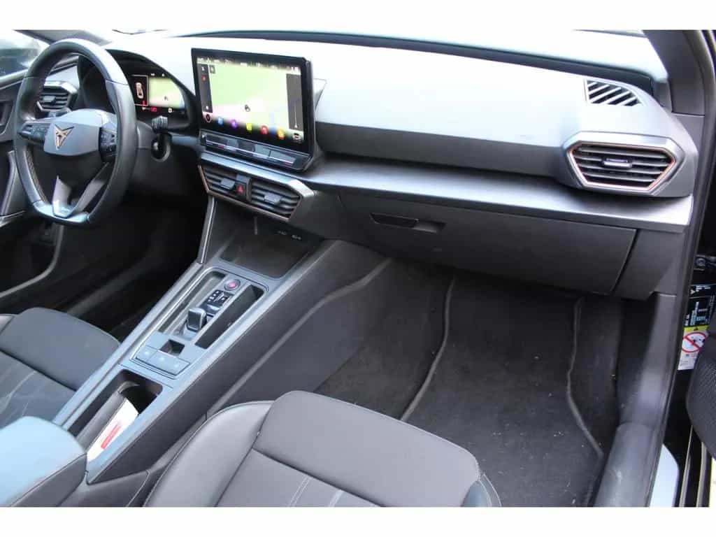 Cupra Leon Sportstourer 2.0 TSI DSG AHK MATRIX LED DCC 03/2023-photo-24