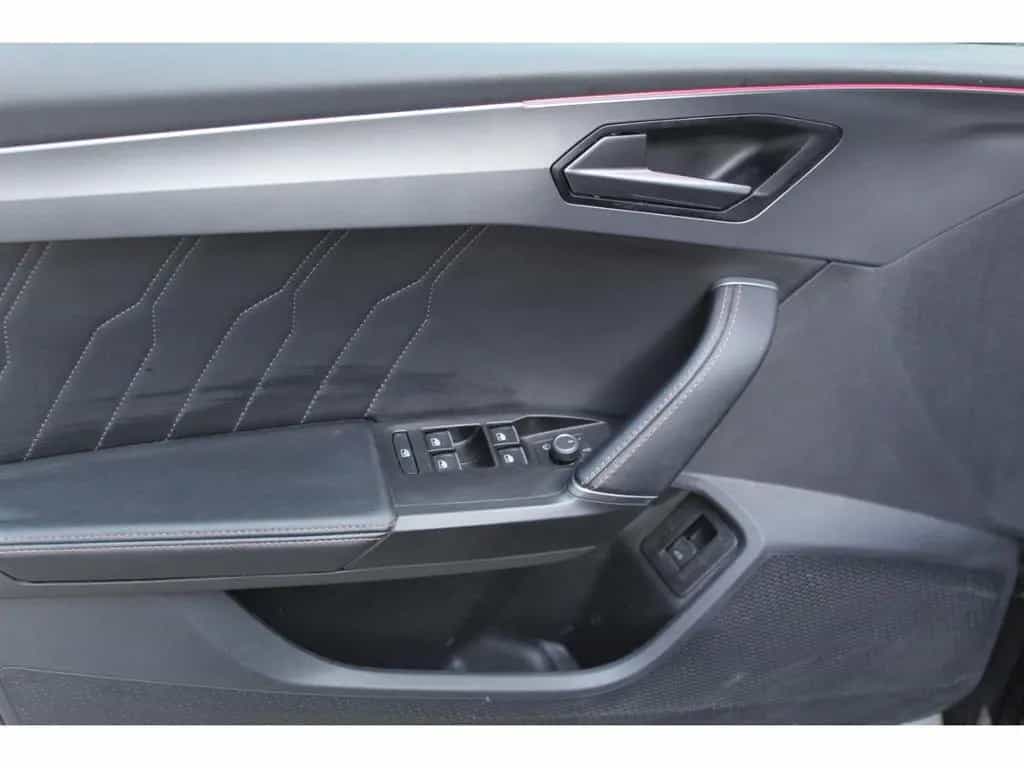 Cupra Leon Sportstourer 2.0 TSI DSG AHK MATRIX LED DCC 03/2023-photo-8