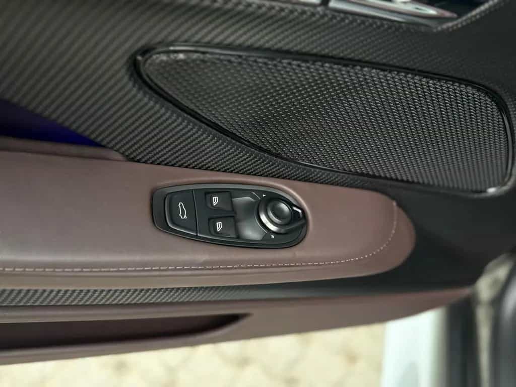 Aston Martin DB12 4.0 V8 Coupe/NP.267k/INSPIRE-SPORT/CARBON/ 09/2024-photo-17