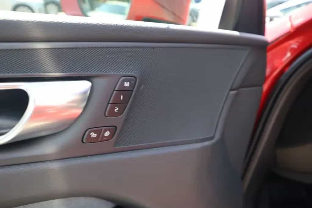 Volvo XC60 B6 B AWD Geartronic Inscription|AHK|360CAM 12/2020-photo-18