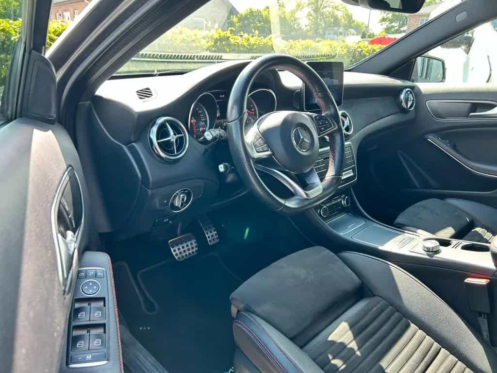 Mercedes-Benz GLA 200 AMG Line Buisness Automatik 11/2017-photo-11