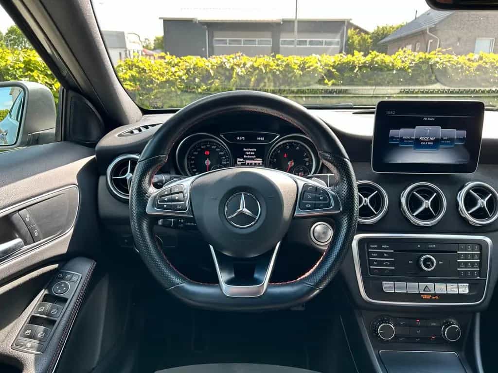 Mercedes-Benz GLA 200 AMG Line Buisness Automatik 11/2017-photo-19