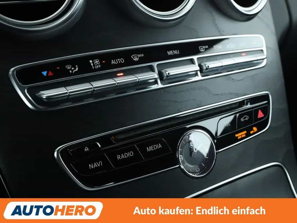 Mercedes-Benz C 180 AMG Line Aut.*NAV*LED*TEMP*PDC*SHZ*ALU* 01/2017-photo-21