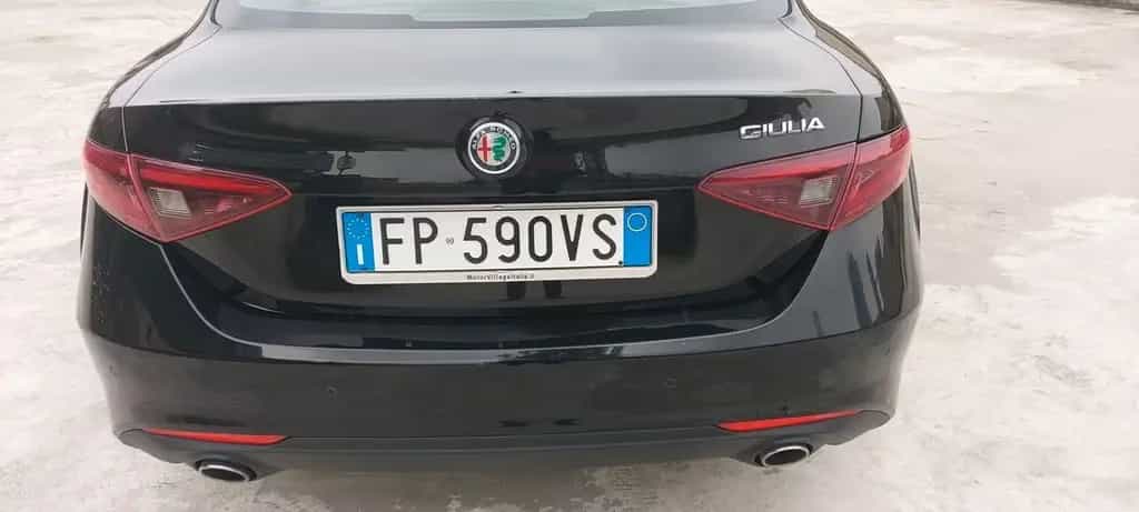 Alfa Romeo Giulia 2.2 Turbodiesel 180 CV AT8 Eco 05/2018-photo-2