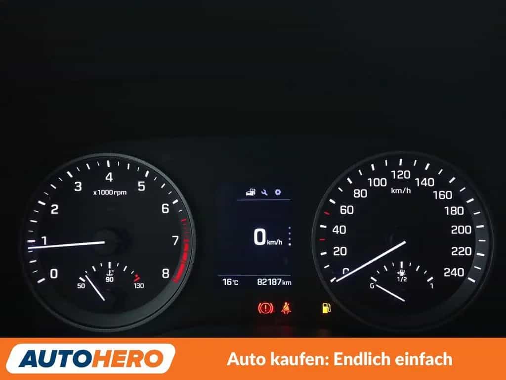 Hyundai TUCSON 1.6 Trend blue 2WD *TEMPO*PDC*SHZ*ALU* 10/2015-photo-19
