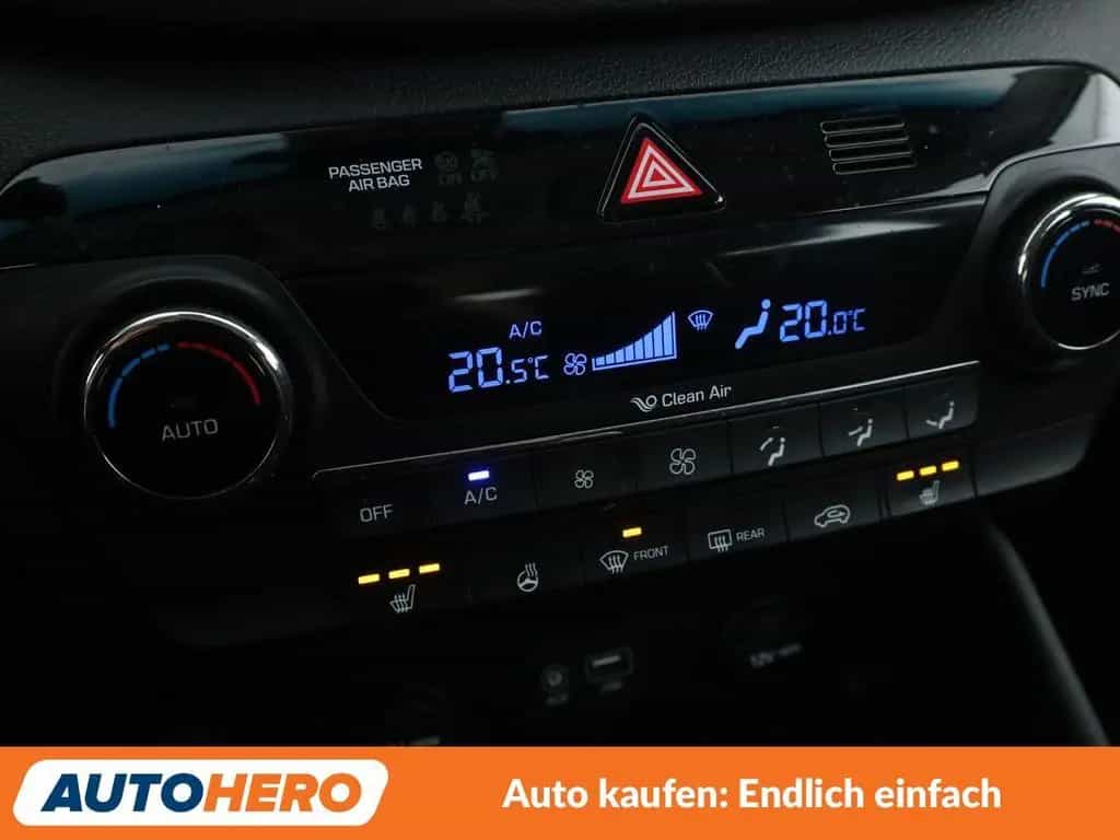 Hyundai TUCSON 1.6 Trend blue 2WD *TEMPO*PDC*SHZ*ALU* 10/2015-photo-21