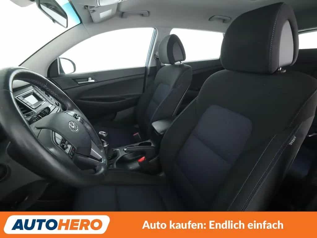 Hyundai TUCSON 1.6 Trend blue 2WD *TEMPO*PDC*SHZ*ALU* 10/2015-photo-9