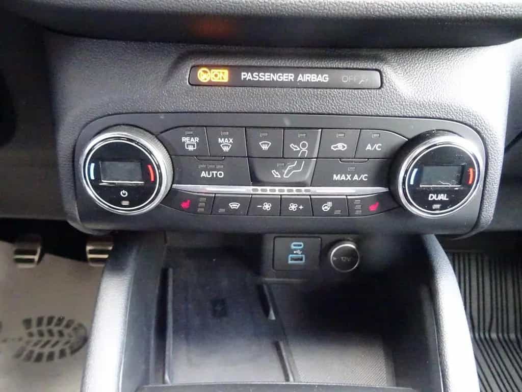 Ford Kuga ST-Line X--Winterpaket-NAVI-LED-Rückfahrkam 08/2020-photo-13